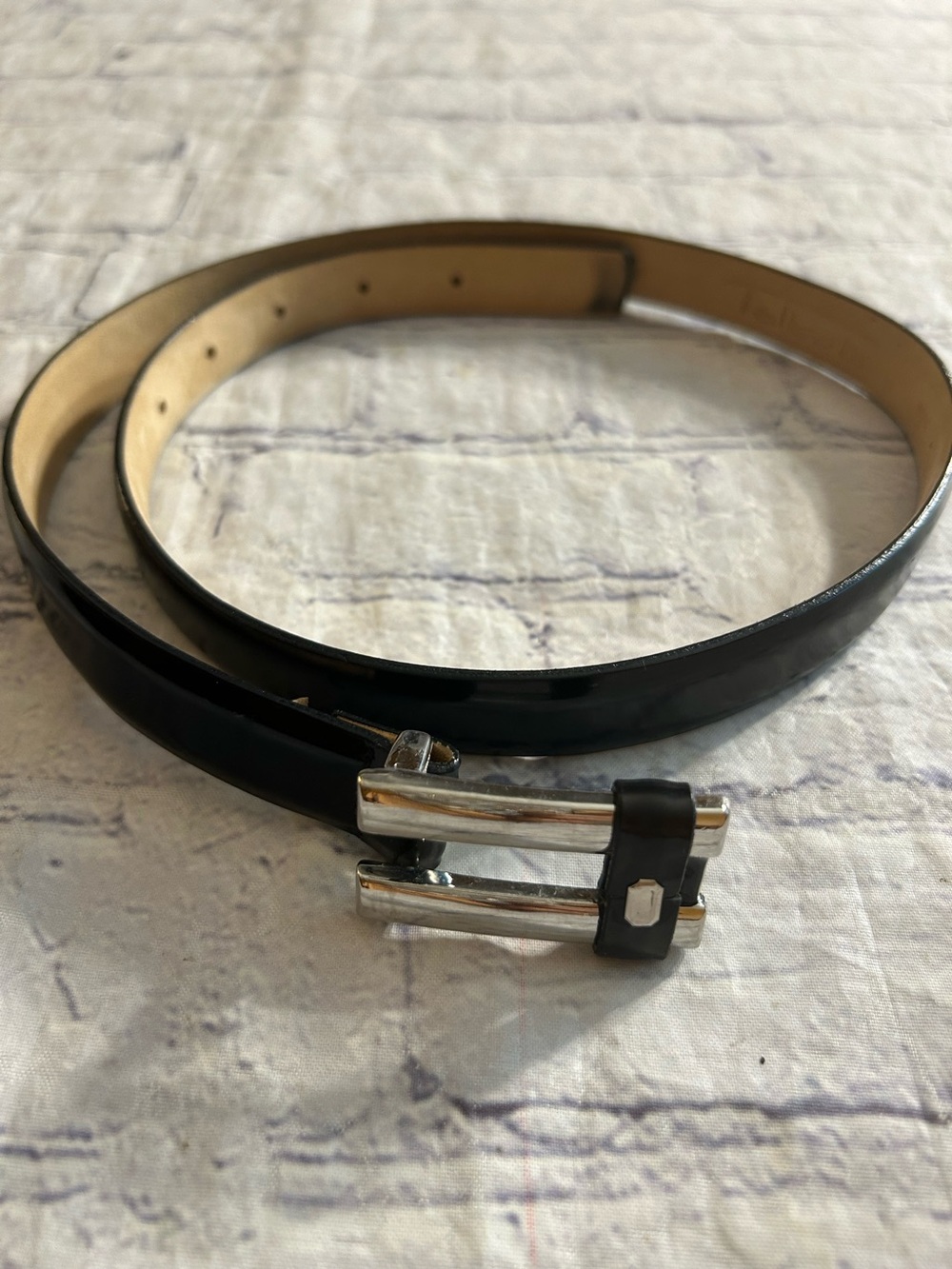 TALBOTS ITALIAN CALFSKIN BLACK PATENT LEATHER BLACK/SILVER TONE ON BUCKLE BELT M